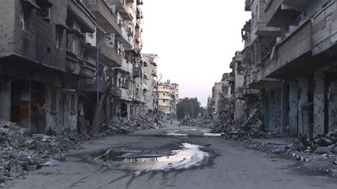 مقتل 30 مدنياً في غارات جوية قرب دير الزور