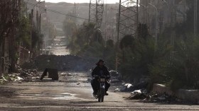 الجيش السوري يكسر حصار “داعش” لدير الزور