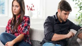 زوجك يهملك.. إليك الحل؟!