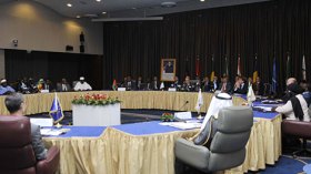 فرقاء الأزمة بمالي يناقشون “خارطة طريق” والمعارضة تطالب بوسيط “محايد”
