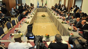 طرفا النزاع في ليبيا يتفقان على تشكيل حكومة وفاق وطني