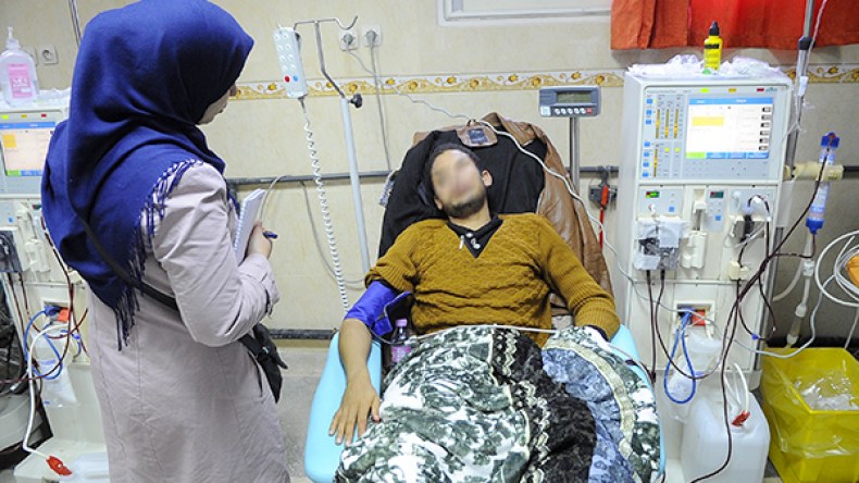 “الدياليز” حولنا إلى أشباح ونتمنى الموت ألف مرة