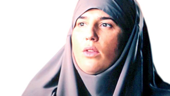 فنانة الراب الفرنسية ديامس: “أنا سعيدة بإسلامي وحجابي عالج قلبي”