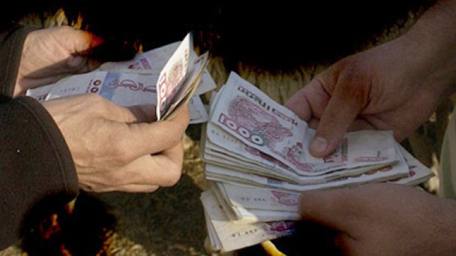 ترويج أوراق نقدية مزورة في أسواق المواشي