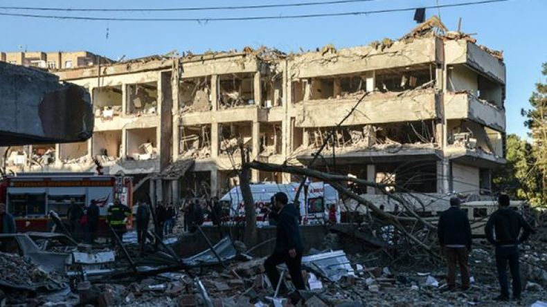 “داعش” يتبنى تفجير ديار بكر في تركيا