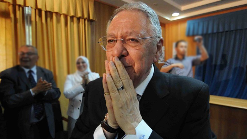 رحيل ولد عباس بين المانع الصحي والقرار الفوقي