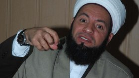 مغرر بهم يستعينون بالفلكيين لمعرفة طالعهم في 2014