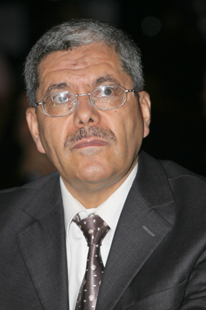 Hachemi Djiar: “The current Algeria football line-up should be shored up”