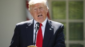 إدارة ترامب تطلب من المحكمة العليا الأمريكية إقرار حظر السفر