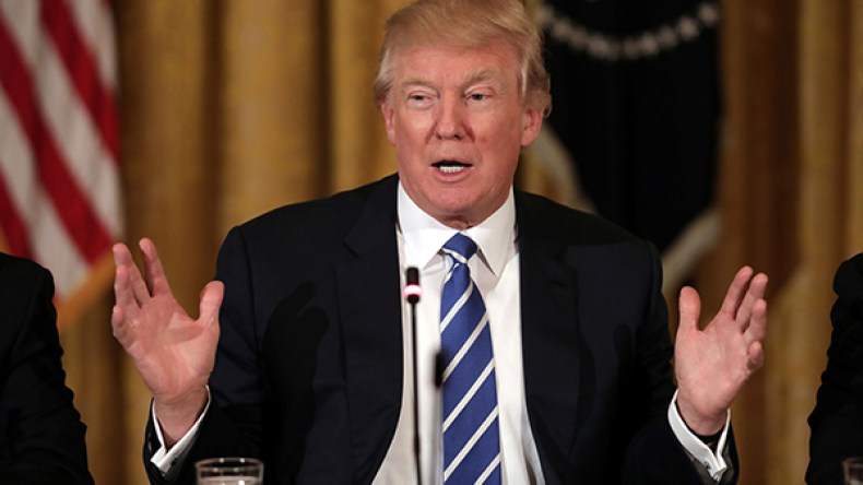 هاواي تقدم أول طعن على قرار ترامب الجديد بحظر السفر