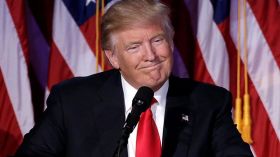 ترامب قد يمثل أمام المحكمة قبل أن يستلم منصبه