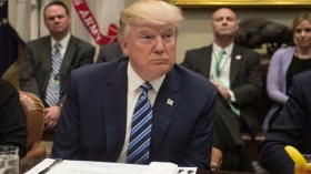 محكمة أمريكية تؤيد تجميد قرار ترامب بحظر السفر