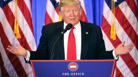 ترامب يندد بالمعلومات “الزائفة” عن ارتباطه بروسيا
