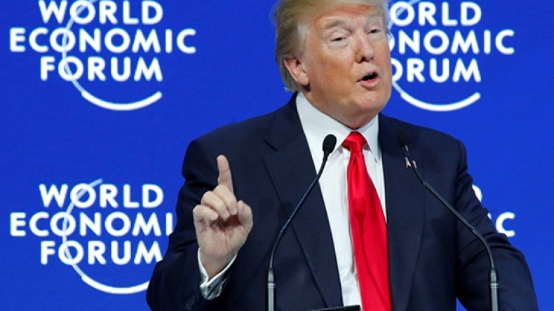 أنا “عبقري متزن” وأغرد وأنا مستلق على السرير