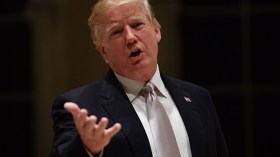 ترامب: أنا لست عنصرياً