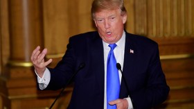 ترامب يشيد بحملة الاعتقالات في السعودية