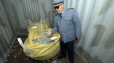 Empty containers and other filled with stones to smuggle 50 million ZDZ of hard currency