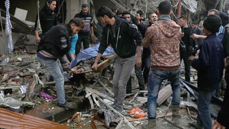 مقتل عشرة مدنيين في قصف للنظام السوري على دوما