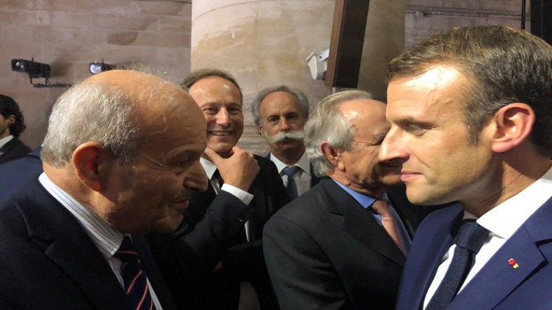 ماكرون: ندرس طلبات التأشيرة للجزائريين بليونة