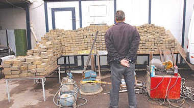 Security Services Arrest The Fugitive Drug Baron Western Algeria