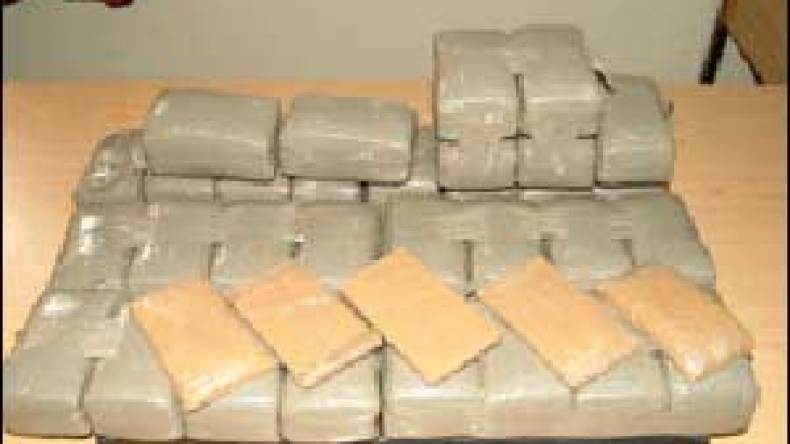 طرود بريدية تحمل الكوكايين نحو الجزائر