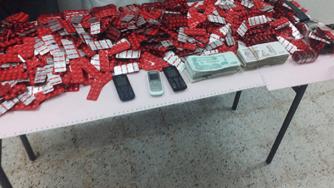 مريض أعصاب يتاجر بالحبوب المهلوسة مع أحد أقاربه ببسكرة