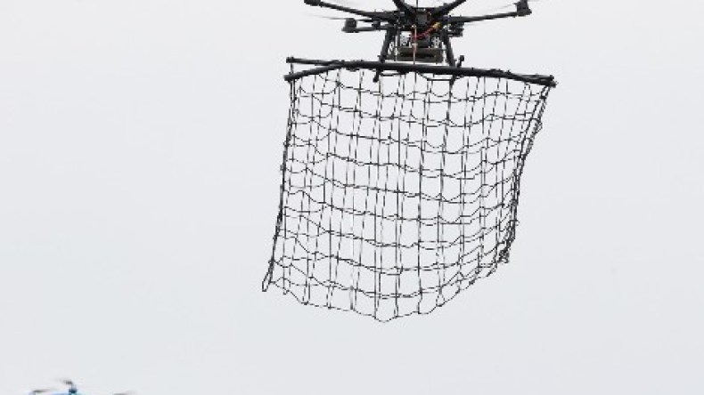 طائرات بدون طيار تحلق مجدداً فوق باريس