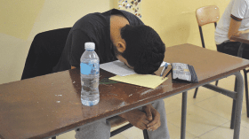 خميس أسود في المدارس