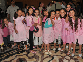 Les parents optent pour les couturiers pour acquérir un tablier avec un prix estimé à 500 DA au lieu de 1500 DA