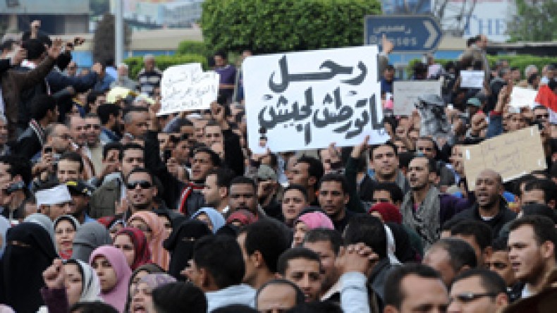 البشر‭ ‬والحجر‭ ‬والشجر‭ ‬يطالبون بسقوط مبارك