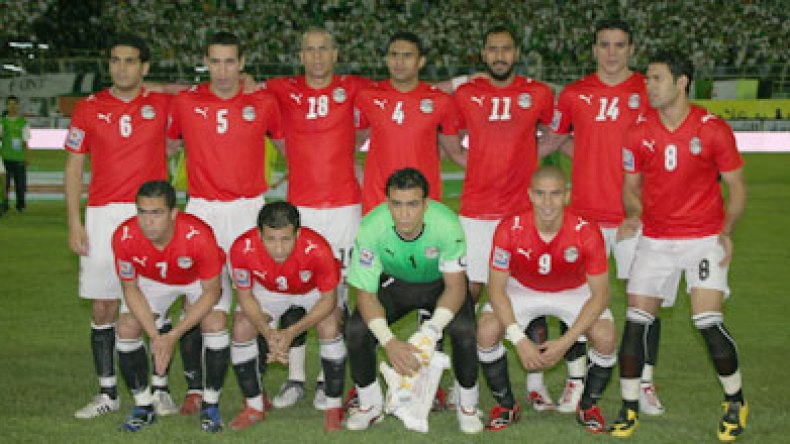 المصريون على وقع الصدمة ويتهمون الجزائر بالتلاعب بنتيجة مباراة رواندا