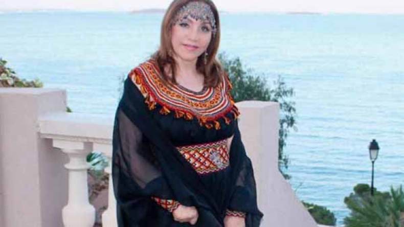 الإضراب يحرم أحلام مستغانمي من شرف افتتاح أسبوع الفن والموضة في لندن