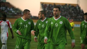 الفيفا قد تلجأ لنقل مواجهة “الخضر” أمام زامبيا لبلد آخر