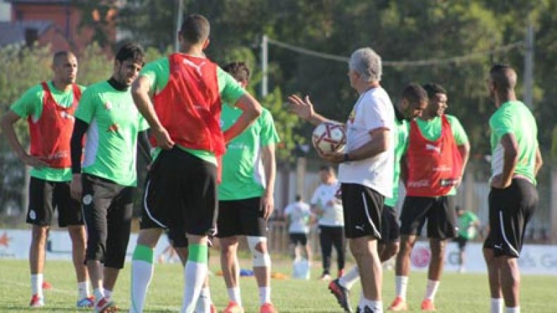 “الخضر” يطيرون الجمعة إلى واغادوغو وروراوة يرأس الوفد