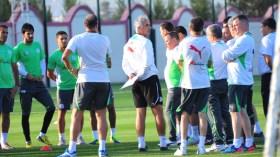 خاليلوزيتش يركز على الجانب التكتيكي ويحضر أوراقه الرابحة في سرية