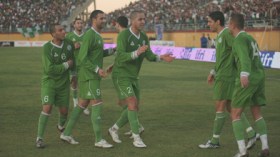 الخضر منذ أمس ببني مسوس في غياب حليش وغزال