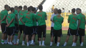 بن‭ ‬شيخة‭ ‬رفض‭ ‬اقتراح‭ ‬التربص‭ ‬بألمانيا‭ ‬ومتخوف‭ ‬من‭ ‬الجمهور‭ ‬بفرنسا