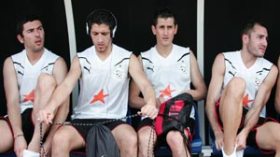 إخضاع‭ ‬لاعبي‭ ‬‮”‬الخضر‮”‬‭ ‬لفحص‭ ‬كشف‭ ‬المنشطات‭ ‬بسويسرا