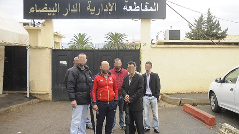 سكان وادي الحميز يحتجون أمام مقر دائرة الدار البيضاء