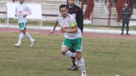 سرار يعود.. وترقب حول طريقة توزيع المليار ونصف على اللاعبين