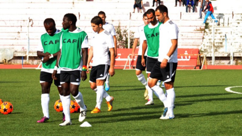 الشبان يرفعون التحدي في غياب جابو وعودية.. وضد الرطوبة والجمهور والإرهاق