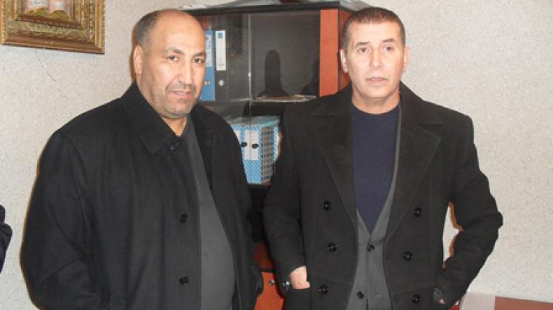 حمار وسرار يتصالحان.. والفتنة تنام أخيرا