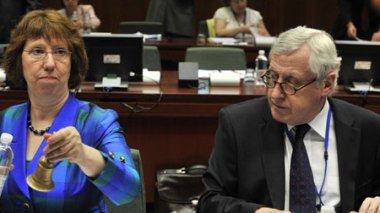 L'UE renforce son embargo sur les armes contre la Syrie