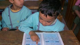 هروب جماعي للأطفال من الروضات إلى المساجد