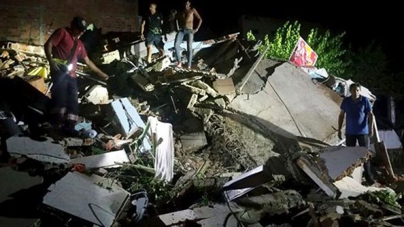 77 قتيلاً في زلزال قوي ضرب الإكوادور