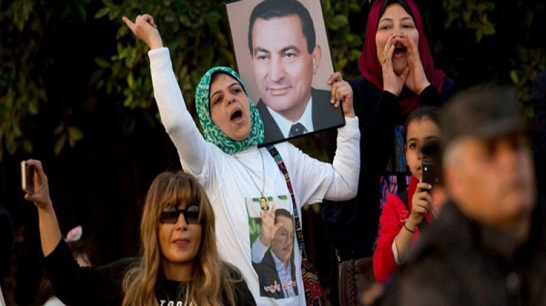 حكم نهائي ببراءة مبارك من تهمة قتل المتظاهرين