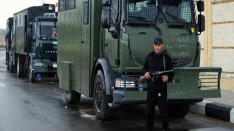 مصر: مقتل 17 بينهم 13 مجنداً في حادث مروري