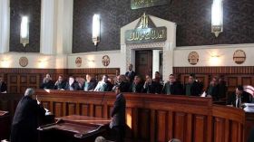 محكمة مصرية تقضي بحبس 120 معارضاً