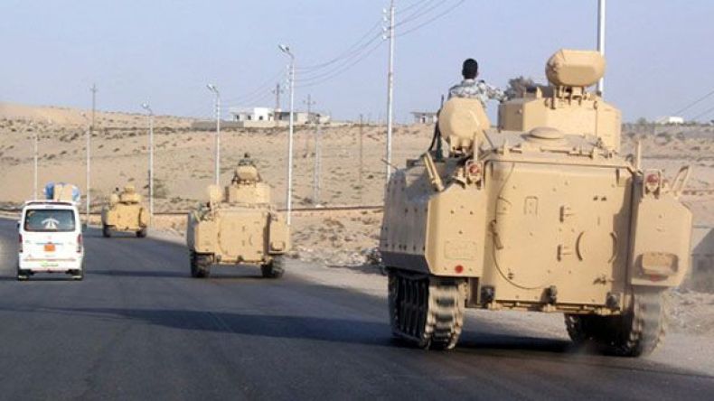 مقتل وإصابة خمسة من القوات المصرية في انفجار في سيناء