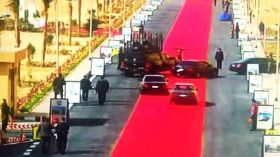 “سجادة السيسي الحمراء” في مرمى نيران الإعلام العالمي